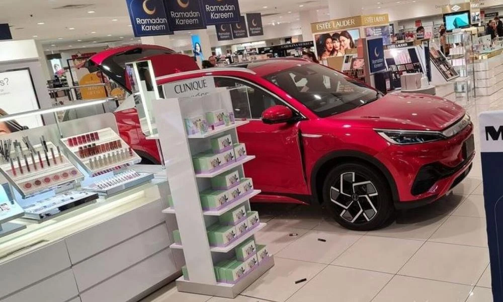 Αυστραλία: Χαμός σε εμπορικό κέντρο - Αυτοκίνητο τραυμάτισε δύο άτομα